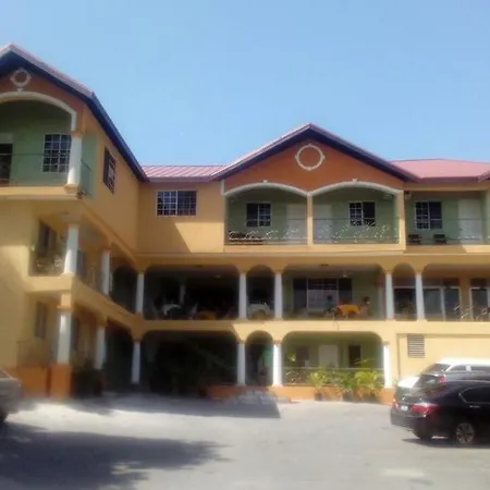 Palm Bay Guest House & Restaurant