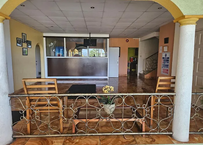 Palm Bay & Restaurant Pensión Montego Bay